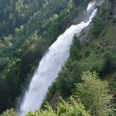 Garni Lenzenhof Aparthotel Partschins