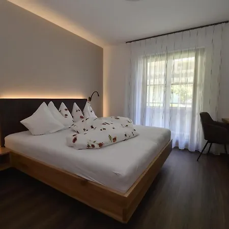 Garni Lenzenhof 3*