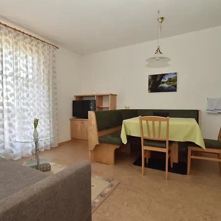 Garni Lenzenhof 3* Partschins